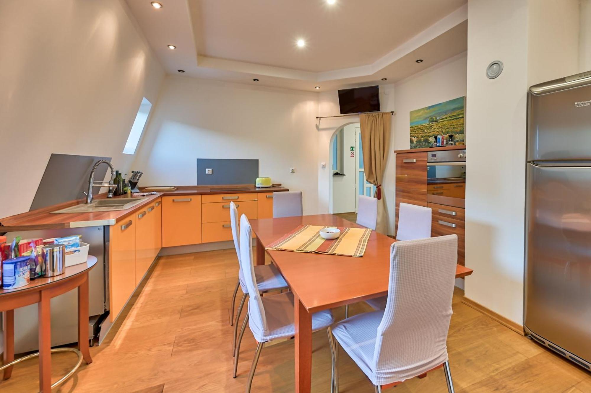 Lux Gold Apartment